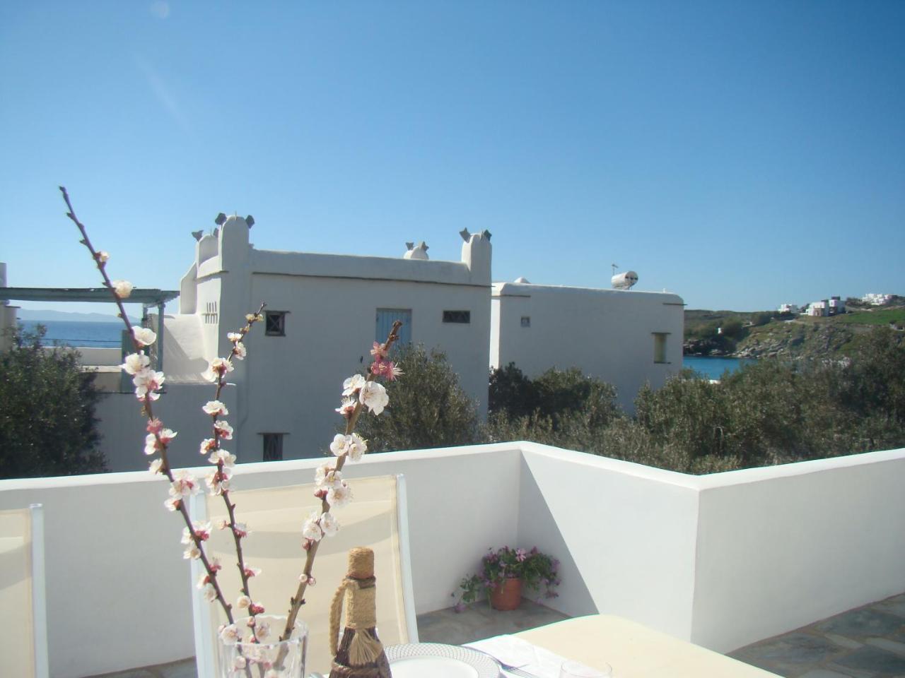 Vrahos Agios Romanos Buitenkant foto
