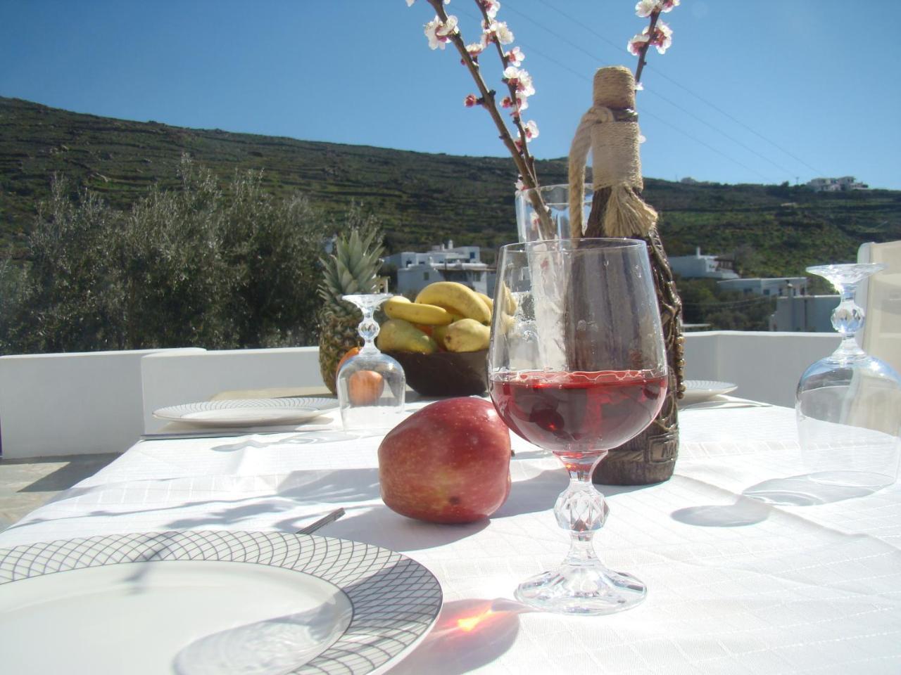 Vrahos Agios Romanos Buitenkant foto