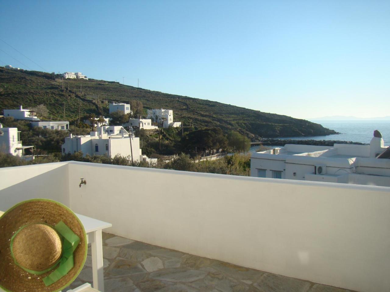Vrahos Agios Romanos Buitenkant foto